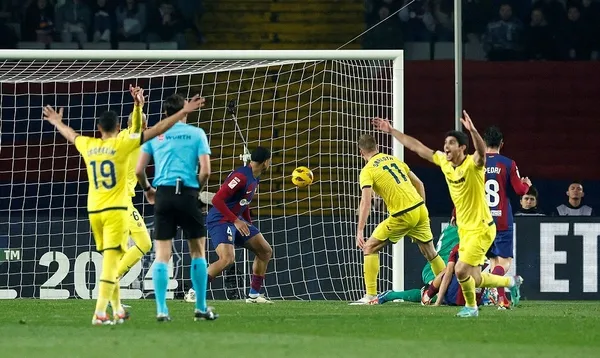 Barcelona evinde darmadağın! Barcelona 3 - 5 Villarreal MAÇ SONUCU