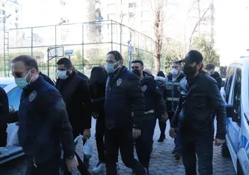 Hem dolandırdı hem de akıl verdi: Kimseye inanıp para göndermeyin