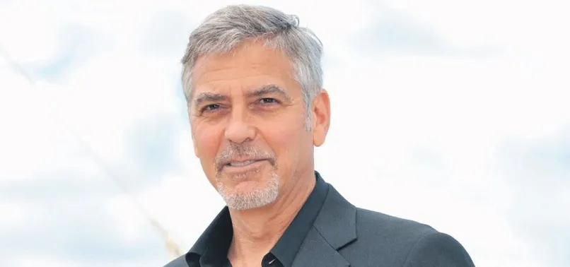 14 arkadaşına vefa borcunu parayla ödedi