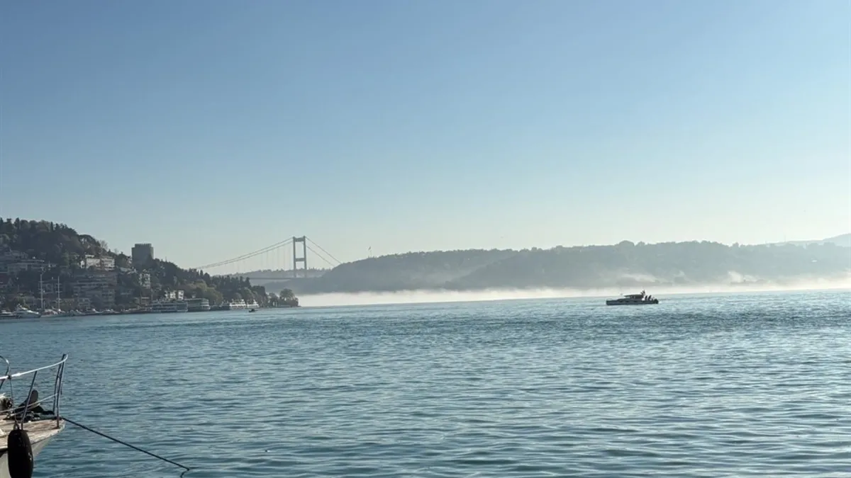 İstanbul'da yoğun sis! Gemi trafiği durdu