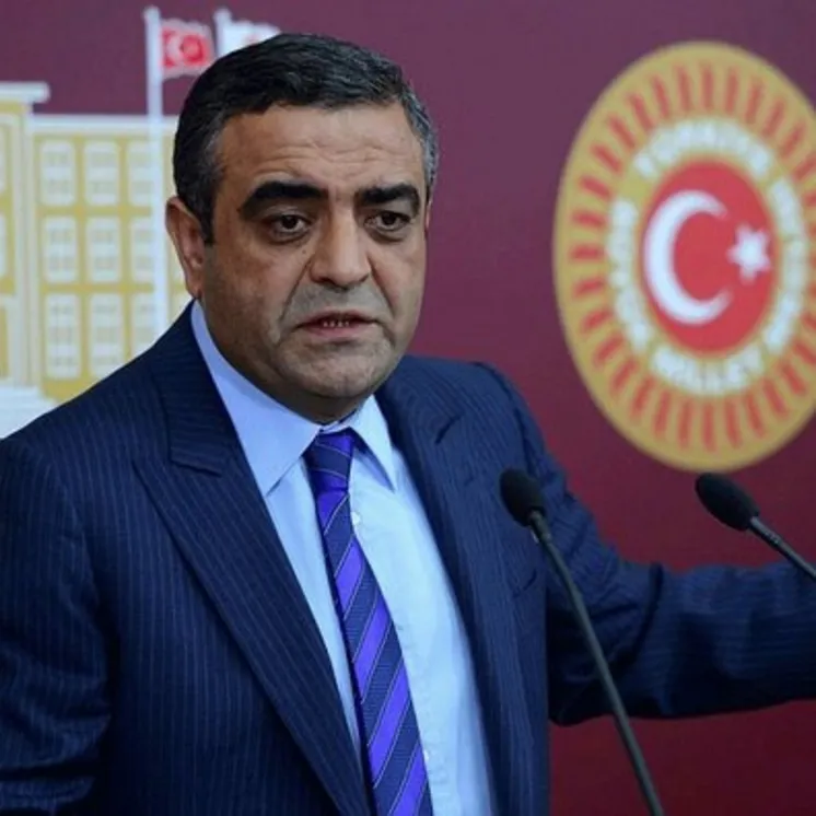 CHPli Sezgin Tanrıkuluna terör desteği!