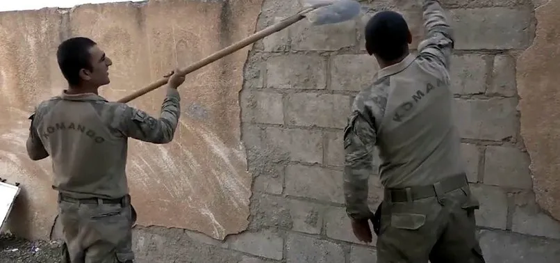 Mehmetçik teröristlerden kurtardığı okulu onardı
