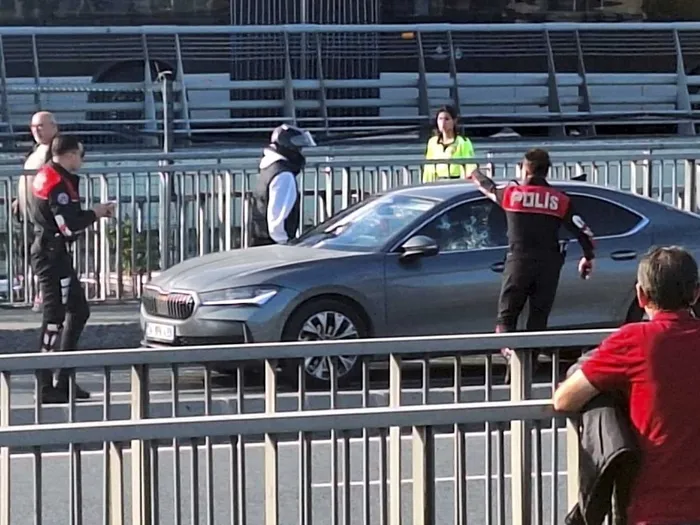 Avukat Serdar Öktem’e düzenlenen suikast kamerada! Dörtlüleri yakarak yanaştılar