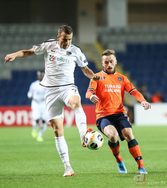 Ünal Karaman'dan flaş karar! İşte Medipol Başakşehir Trabzonspor maçı ilk 11'leri... 14