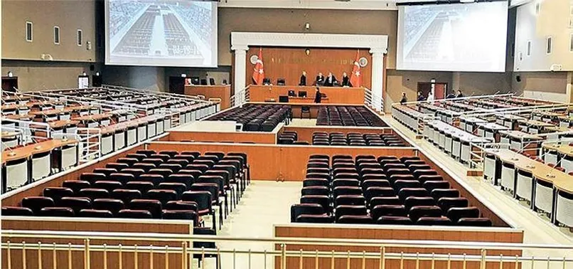 Hem darbeci hain hem pişkin yalancı