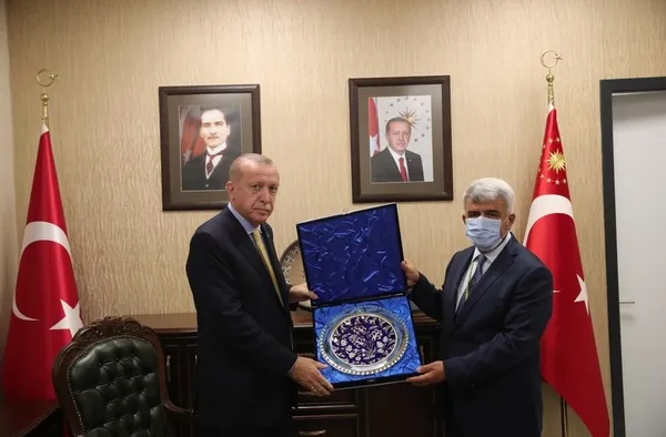 atama-karari-resmi-gazetede-baskan-erdogana-yeni-basdanisman-1670967305442.jpg Atama kararı Resmi Gazete'de: Başkan Erdoğan'a yeni başdanışman - 1