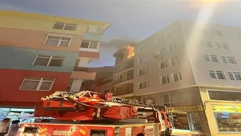 1720955702845.jpeg Buzdolabı motoru patladı evi alevler sardı! Silivri'de can pazarı - 2