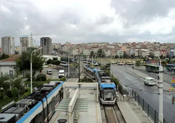 Zeytinburnu tramvay hattı yerin altına alınıyor
