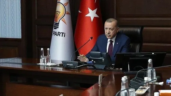 ak-partide-kritik-myk-baskan-erdogan-liderliginde-toplandi-1694526779403.jpeg AK Parti'de kritik MYK! Başkan Erdoğan liderliğinde toplandı - 1