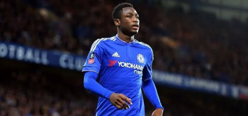 Göztepe Chelsea'nin sol bekini alacak
