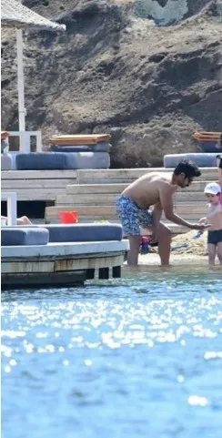 Burak Özçivit'in 3.5 aylık hamile eşi Fahriye Evcen'den hayran bırakan şezlong pozu! Minik Karan'la koronavirüse yakalanmıştı 21