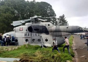 Meksika donanmasına ait askeri helikopter düştü