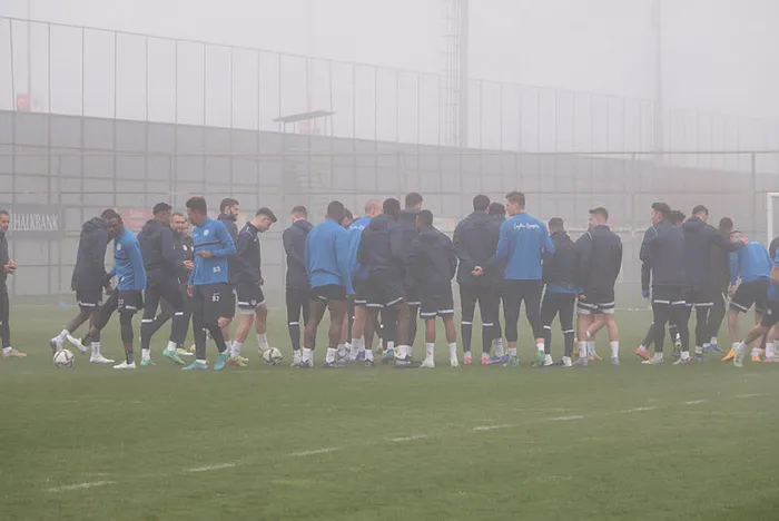 caykur-rizespor-teknik-direktoru-bulent-korkmaz-baska-caremiz-yok-1649342361025.jpg Çaykur Rizespor Teknik Direktörü Bülent Korkmaz: Başka çaremiz yok - 2