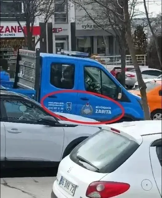 CHP’li belediyeden bir afiş hazımsızlığı daha! Murat Kurum’un pankartları Merter’de de kaldırıldı