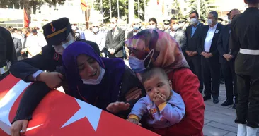 El Bab şehidi Muammer Yiğit’e 6 aylık oğlundan son veda