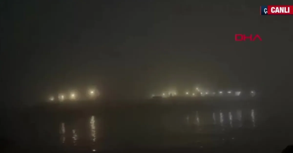 Çanakkale'de gemi trafiğine sis engeli!