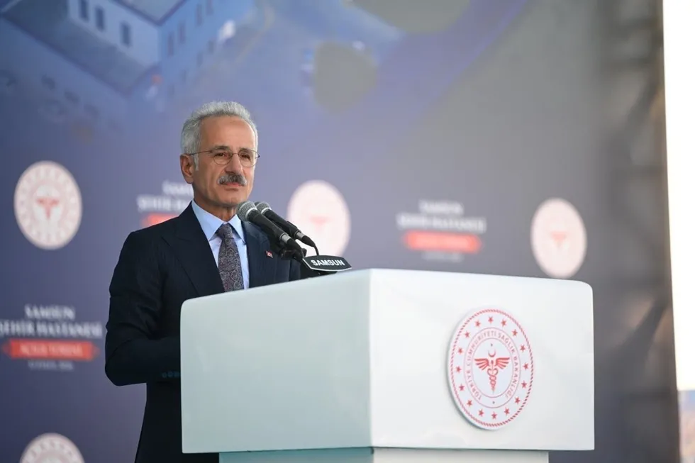 1789310402368.jpeg Bakan Uraloğlu'ndan Samsun'a dev ulaşım müjdeleri: Hızlı tren, yeni yollar, yeni terminal... - 3