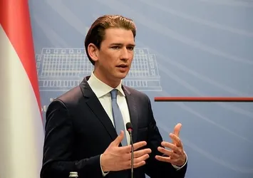 Kurz: Sığınmacılar gözaltı merkezlerinde tutulmalı!