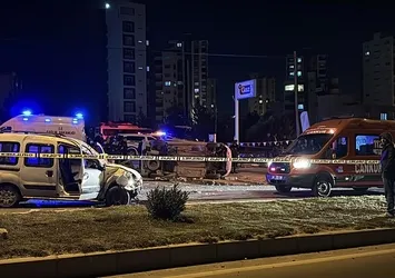 Adana'da ters yön faciası! Takla attı metrelerce sürüklendi: 1 ölü, 2 yaralı
