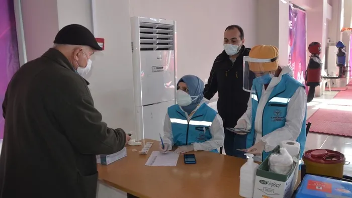 Güzel haberi Vali Yerlikaya duyurdu! İstanbul Kovid-19 aşı haritasında mavi renge döndü - 10
