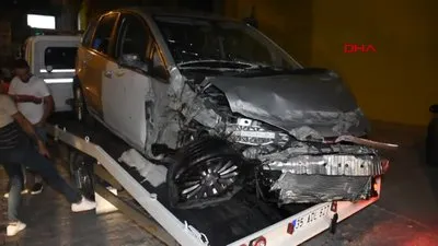 İzmir’de feci kaza! 1’i ağır 5 yaralı
