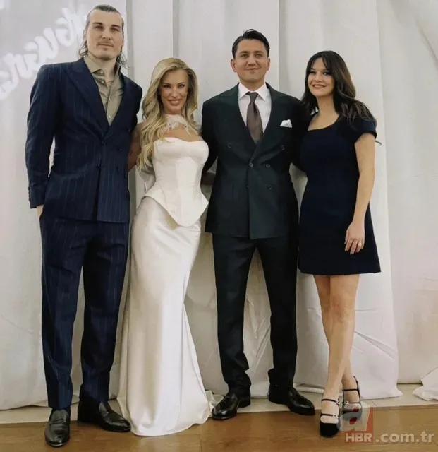 Futbol dünyasını buluşturan nişan! Cengiz Ünder yüzüğü taktı 5