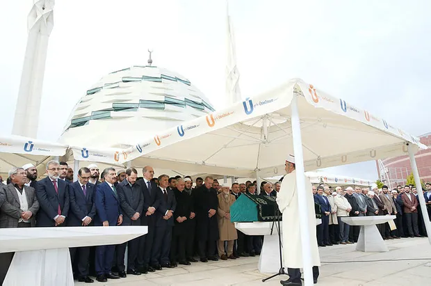 Bakan Albayrak’tan Abdullah Tivnikli için taziye mesajı