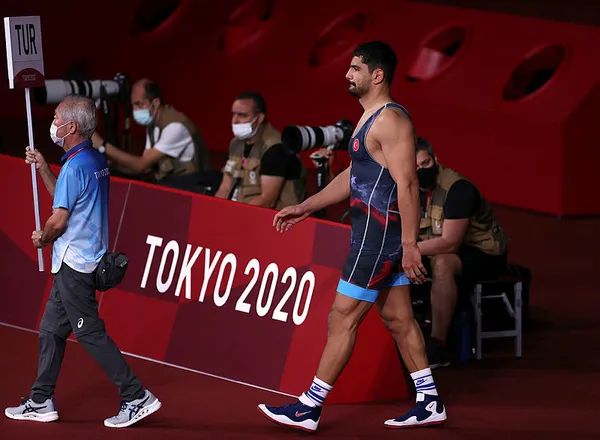 Son dakika: Merve Çoban karatede kadınlar kumite 61 kiloda yarı finale çıktı