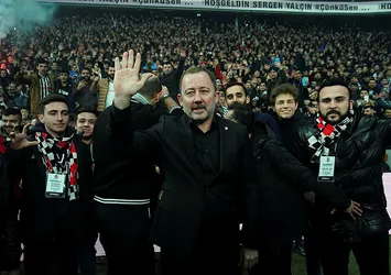 Beşiktaş'ta transfer zirvesi! Yalçın yönetimden golcü istedi
