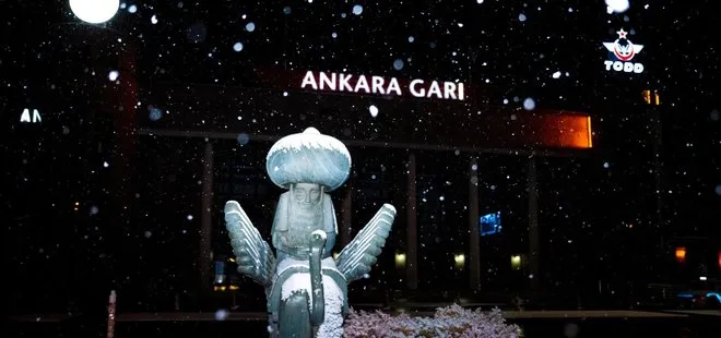 Ankara beyaza büründü! Kar yağışı gece saatlerinde etkili oldu