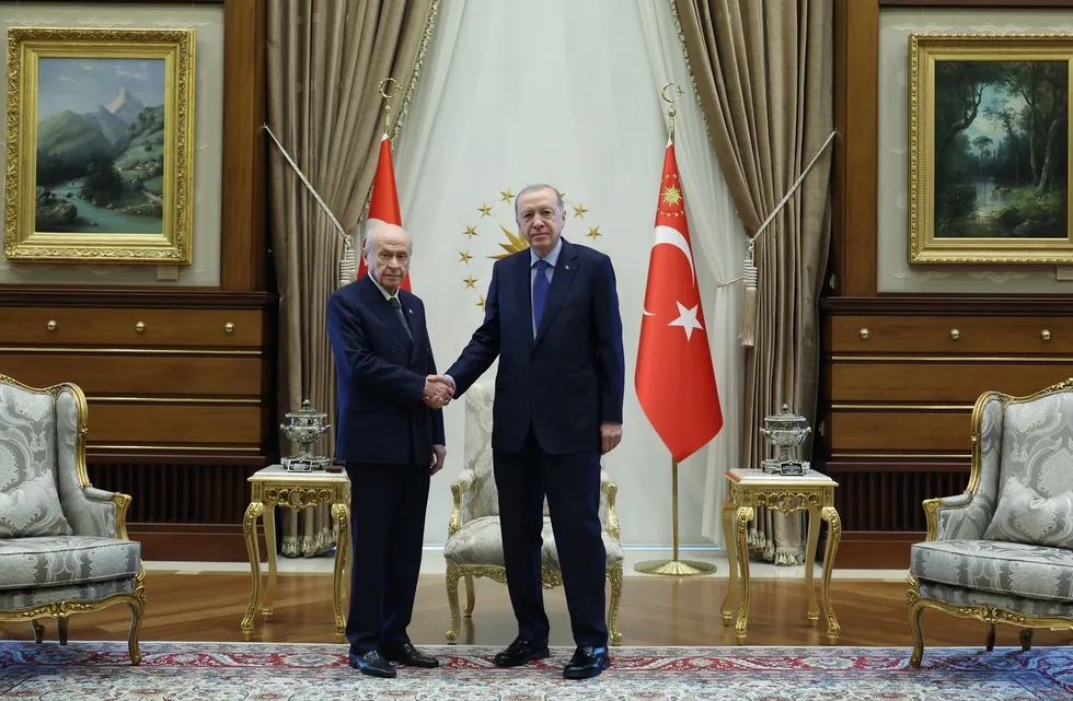 baskan-recep-tayyip-erdogan-mhp-lideri-bahceli-ile-gorusuyor-gundem-cerceve-yasa-1786015156842.jpeg Başkan Recep Tayyip Erdoğan MHP lideri Bahçeli ile görüştü! Gündem Çerçeve Yasa - 3