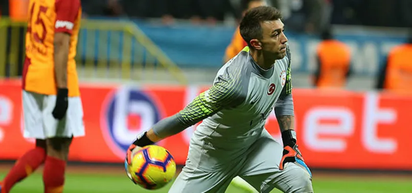 Galatasaray'a Muslera şoku! İşte yeni takımı
