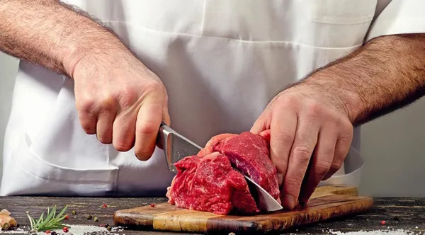 Küçük besiciyi kıskaca aldılar! Ette ithalat lobisi devrede