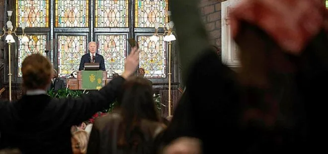 İkiyüzlü Biden’a kilisede ’Gazze’ protestosu! Canlı yayında şoka uğradı