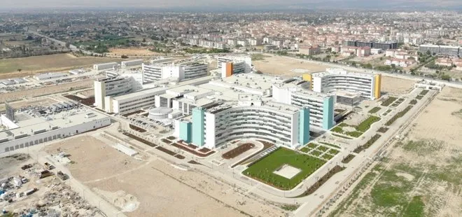 Konya Şehir Hastanesi hasta kabulüne başladı