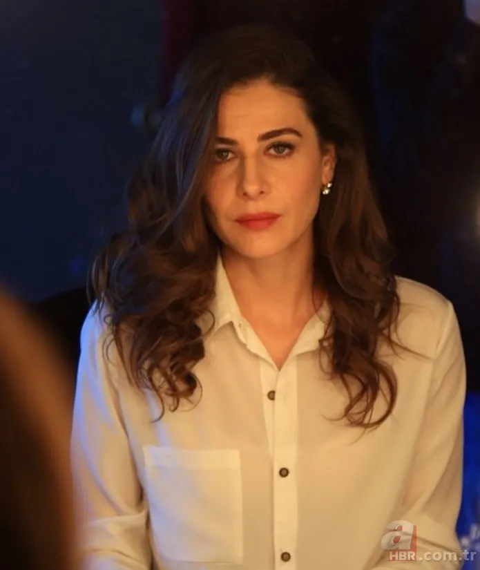 Ben Bu Cihana Sığmazam'ın Leyla'sı Ebru Özkan'ın eşi de çok ünlü! Kurtlar Vadisi'nin yıldızıyla evliymiş... 2