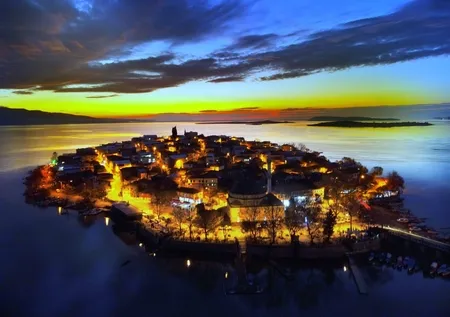 Gölyazı’da büyüleyici gün batımı