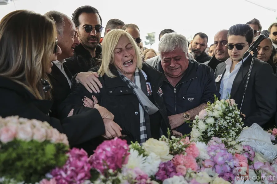 Faciada hayatını kaybeden Mina Başaran ve arkadaşları son yolculuklarına uğurlandı 2