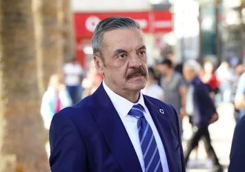 Bir Gece Masalı’nın Raşit'i Mesut Akusta merak edilenleri anlattı