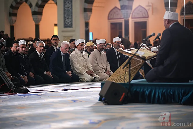 Ramazan'ın müjdecisi Berat Kandili dualarla idrak edildi! Vatandaşlar camilere akın etti 2