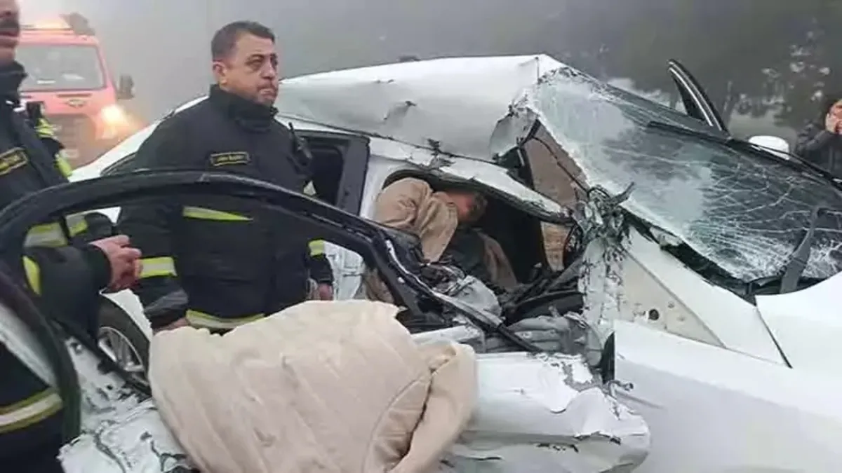 Burdur'da siste zincirleme kaza: 1'i ağır, 2 yaralı