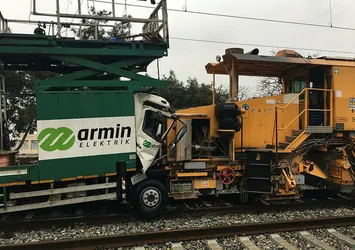 Son dakika: İstanbul'da tren kazası