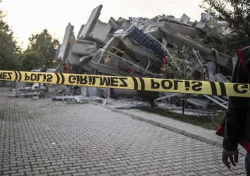 Uzman isimden İzmir için deprem uyarısı: Bu iki faya dikkat