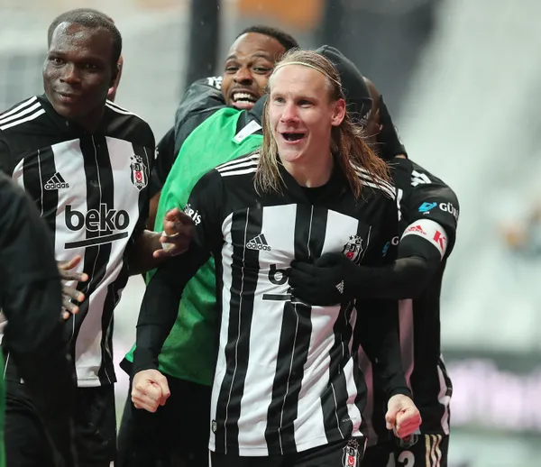 Ligde zirve yarışı sil baştan! Beşiktaş 1-1 Fenerbahçe MAÇ SONUCU-ÖZET