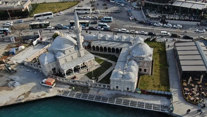 Mimar Sinan'ın 440 yıllık eserine İBB'den tepki çeken çalışma! Şemsi Paşa Camii duvarında çatlaklar oluştu - 1