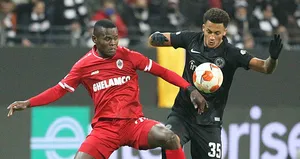 Mbwana Samatta kiralık olarak Genk’te
