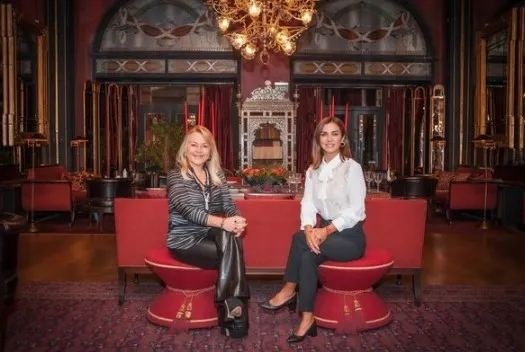 Demet Sabancı Çetindoğan AKM’yi öve öve bitiremedi