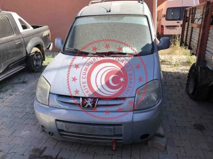 İhaleye çıktılar! Hepsi bakanlıktan satılık - 7
