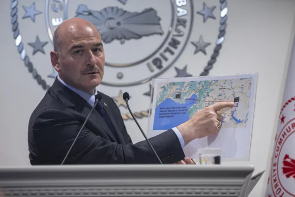 son-dakika-bakan-soylu-chpnin-tutuklu-gazeteciler-raporunu-paylasti-listede-bakin-kimler-varmis-1664810507268.jpg Son dakika | Bakan Soylu CHP'nin tutuklu gazeteciler raporunu paylaştı! Listede bakın kimler varmış?