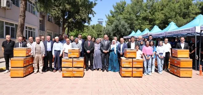 Mardin’de 800 üreticiye 4 bin arılı kovan dağıtıldı